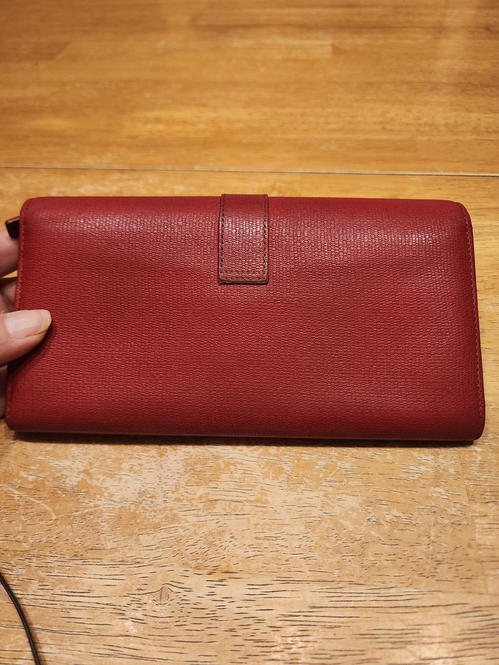 red textured leather Yves Saint Laurent Y-Line wallet gold-tone hardware - Picture 2 of 16